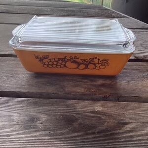 Pyrex Vintage Old Orchard Refrigerator Dish in Harvest Gold